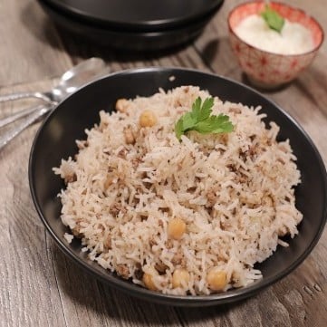 أرز بالحمص واللحم المفروم بالفيديو