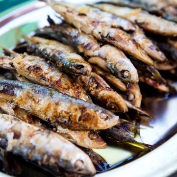 السمك الصغير في الفرن