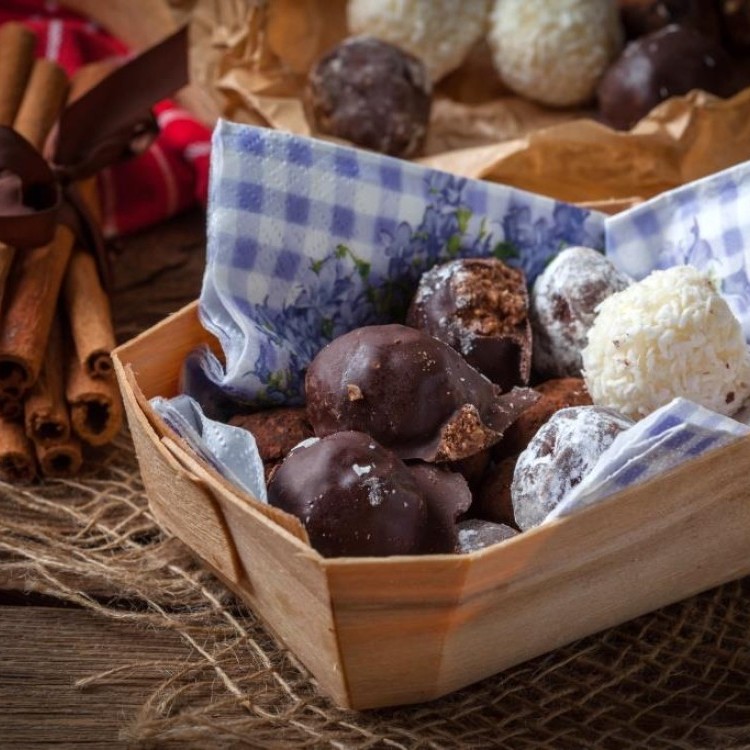 كرات البسكويت بالشوكولاتة