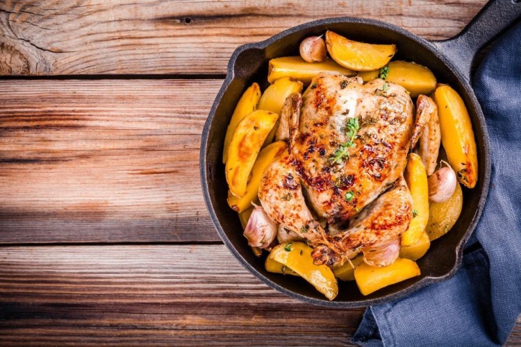 صينية الدجاج بالبطاطس والثوم
