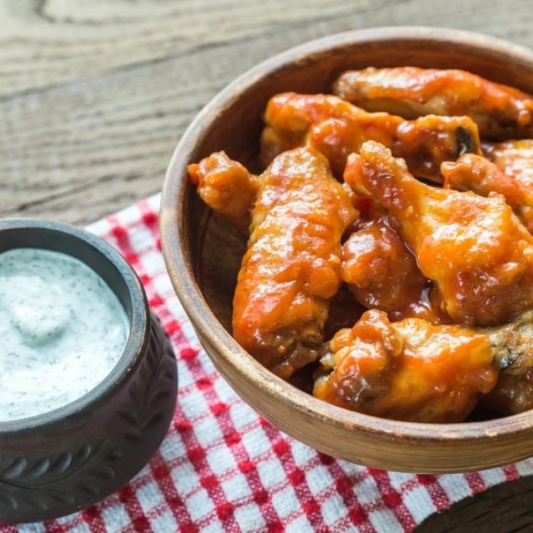 بوفالو وينجز الدجاج الحار