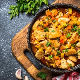 صالونة الدجاج بالخضار