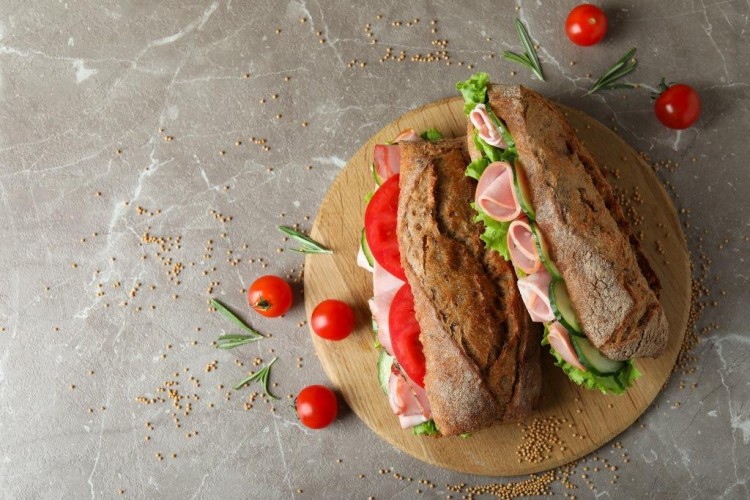 ساندويش الحبش بالخضار للفطور