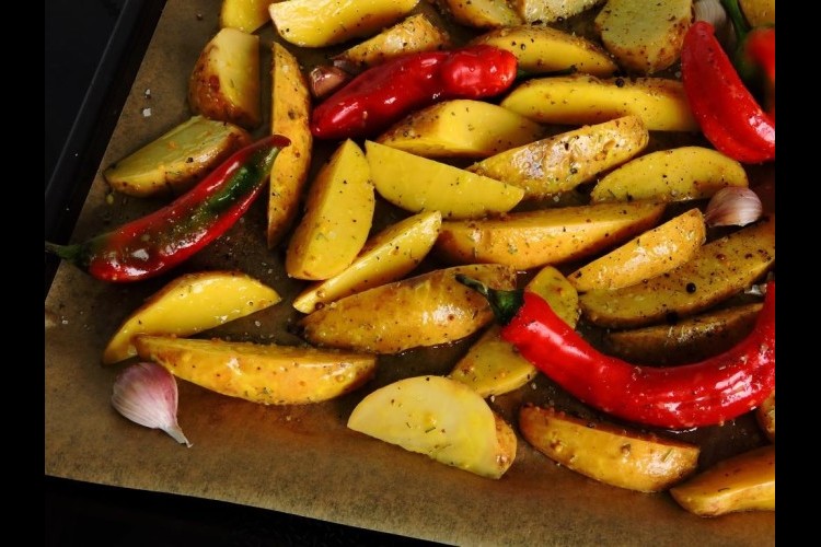 بطاطس حارة مشوية