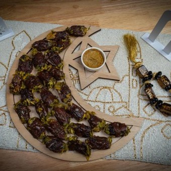 تمر محشي بزبدة الفستق والمكسرات بالفيديو