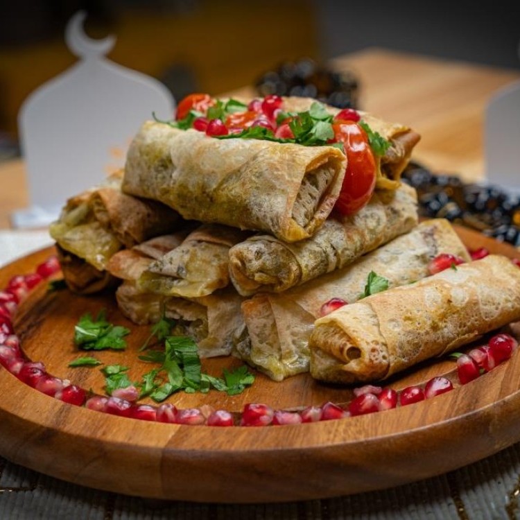 لفائف الحلومي المشوية بالفيديو