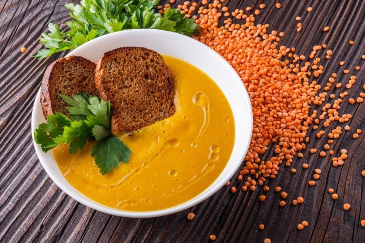 شوربة العدس بدون خضار