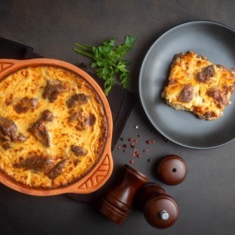 مكرونة بشاميل باللحم المفروم