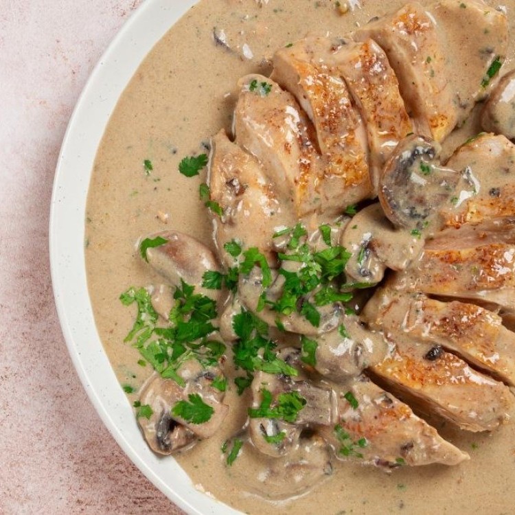 دجاج كريمي بالمشروم