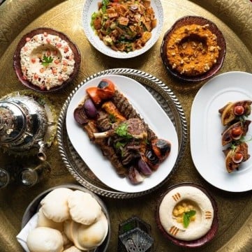 لمسات شرقية في مائدة رمضانية عصرية