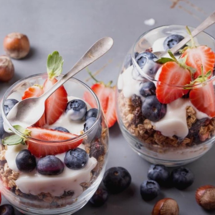 الجرانولا المنزلي مع الزبادي لسحور مشبع