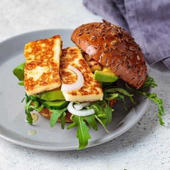 ساندويش جبنة حلوم مشوي