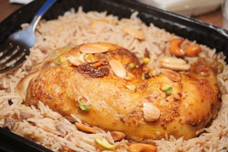 كبسة دجاج سريعة في قدر واحد