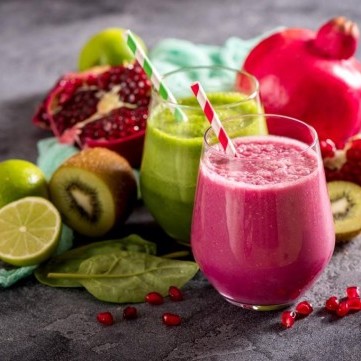 عصير الكيوي والرمان