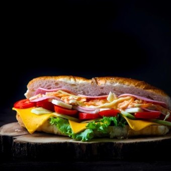 ساندويش سبمارين بالجبن