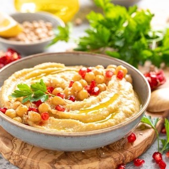 حمص بطحينة بالطريقة التقليدية للفطور