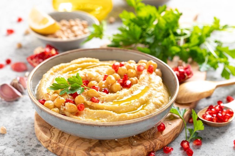 حمص بطحينة بالطريقة التقليدية للفطور