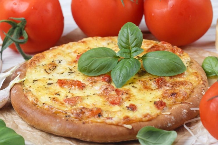 فطاير بالمحمرة والجبنة