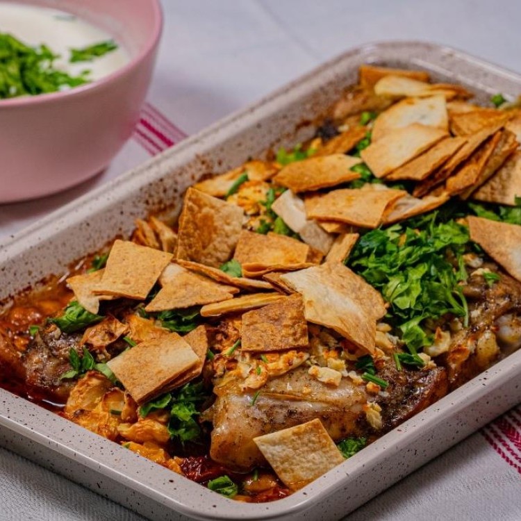 صينية الدجاج بالحمص والبابريكا بالفيديو