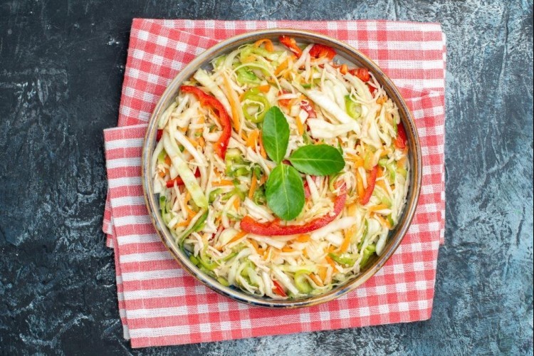 سلطة الكول سلو بدون مايونيز