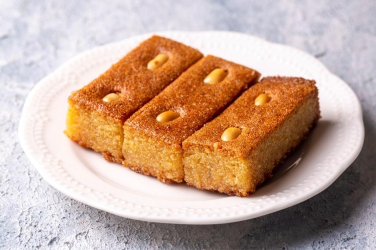 الهريسة العادية بالسميد