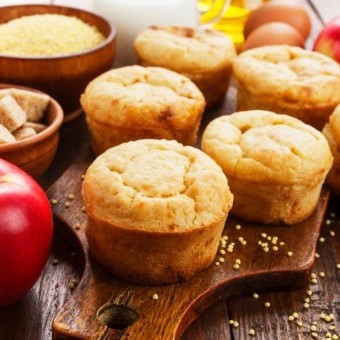 مافن التفاح بالقرفة وجوز البيكان