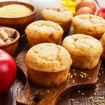 مافن التفاح بالقرفة وجوز البيكان