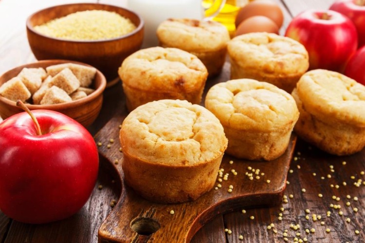 مافن التفاح بالقرفة وجوز البيكان