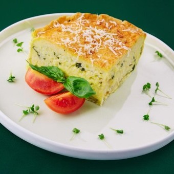 كيك مالح بجبنة الفيتا والسبانخ