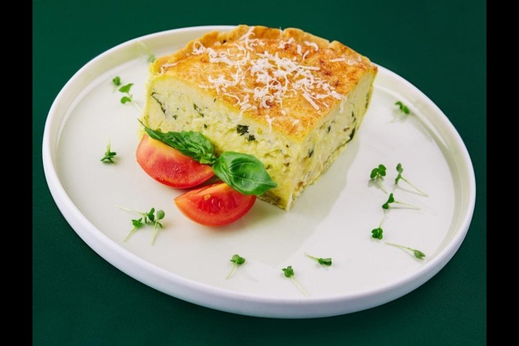 كيك مالح بجبنة الفيتا والسبانخ