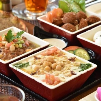 فول للسحور مع الطماطم المشوية