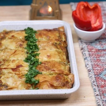 فطيرة الجلاش بالسجق والجبنة بالفيديو