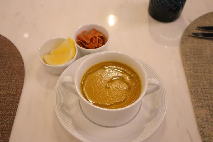 شوربة العدس بالجزر والكمون