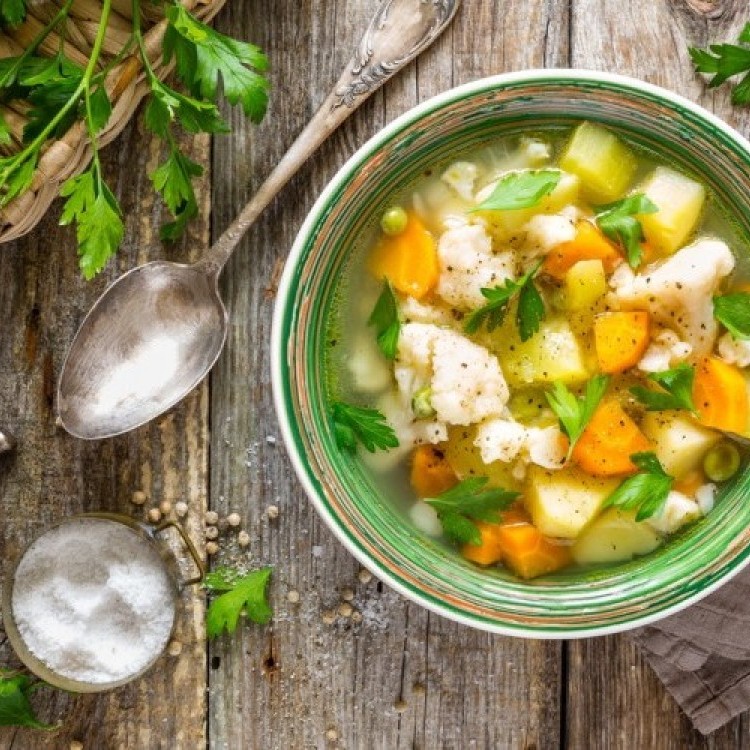 10 وصفات شوربات صحية