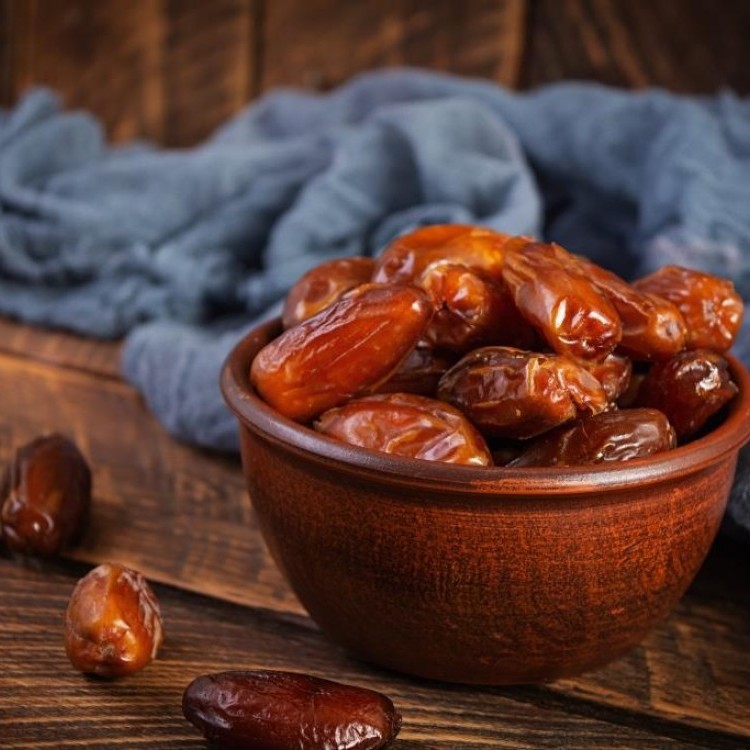 التمر بدل الشوكولاتة والحلوى