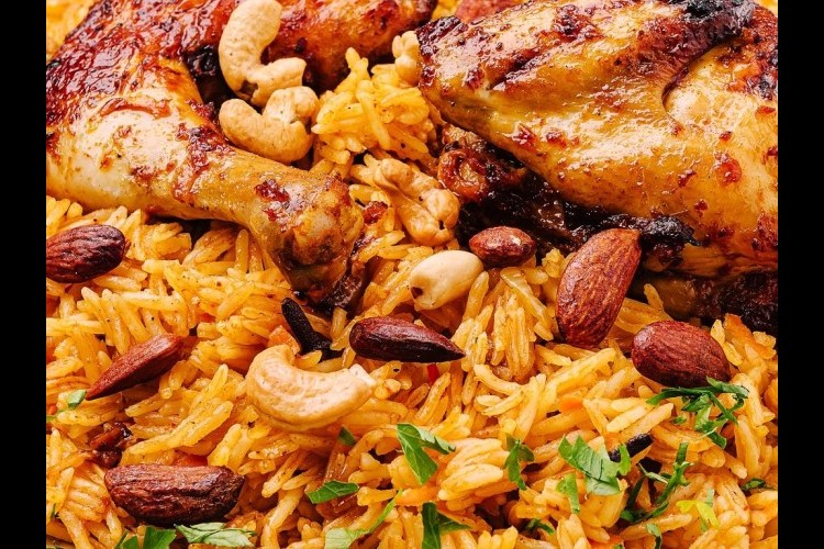 أرز المسخن بالبصل والسماق