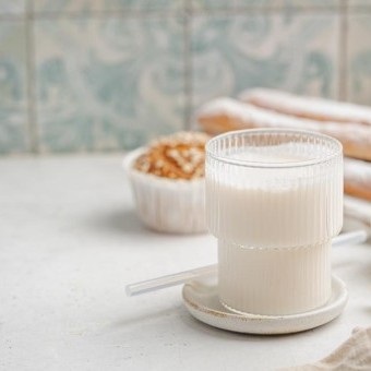 مشروب حليب الصويا بالفانيليا