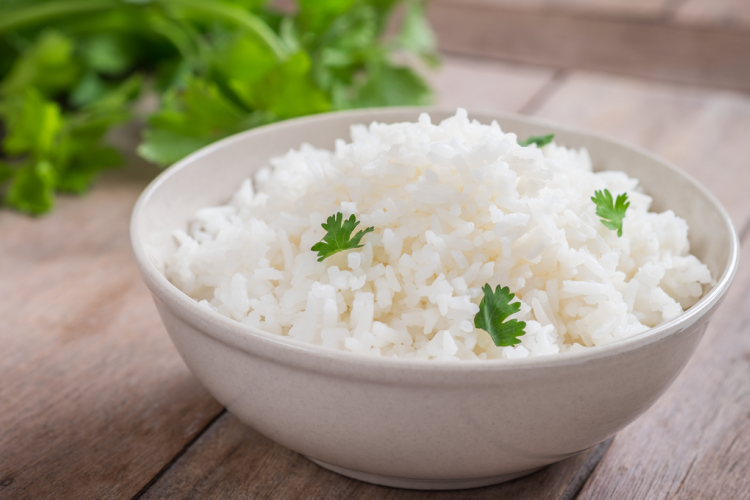 الأرز الأبيض بدون زيت للرجيم