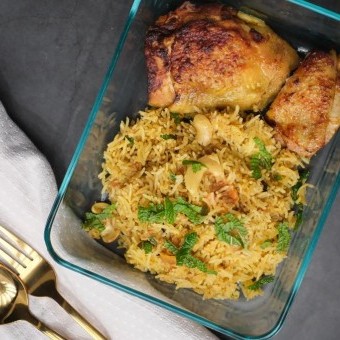 الأرز المبهر مع الدجاج المشوي بالفرن