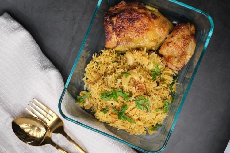 الأرز المبهر مع الدجاج المشوي بالفرن