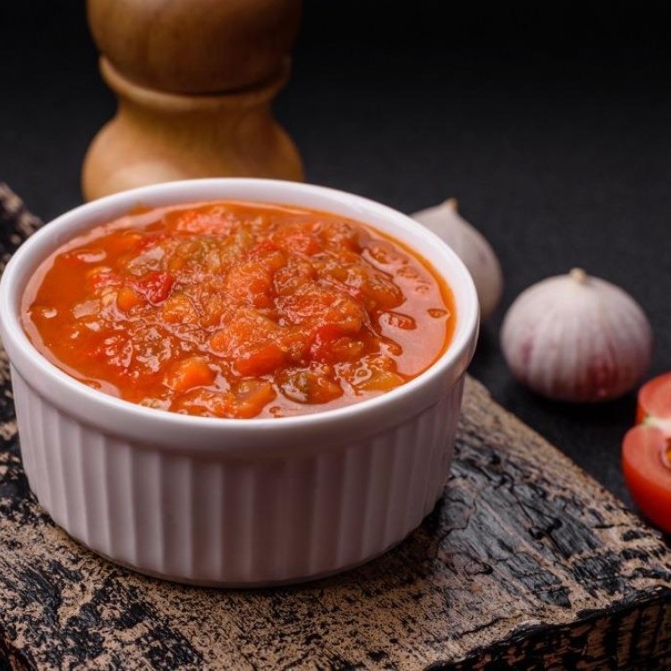 سلطة الدقوس بالثوم الحارة