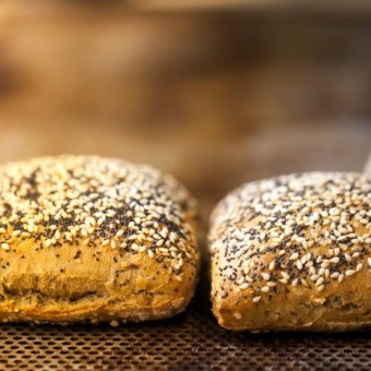 خبز الزعتر والجبن للساندويشات