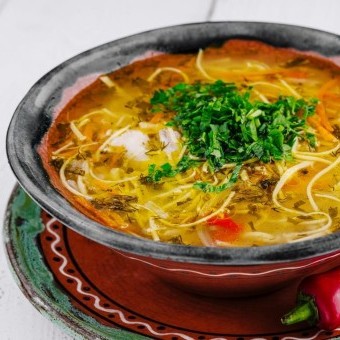 شوربة المعكرونة الأرمنية