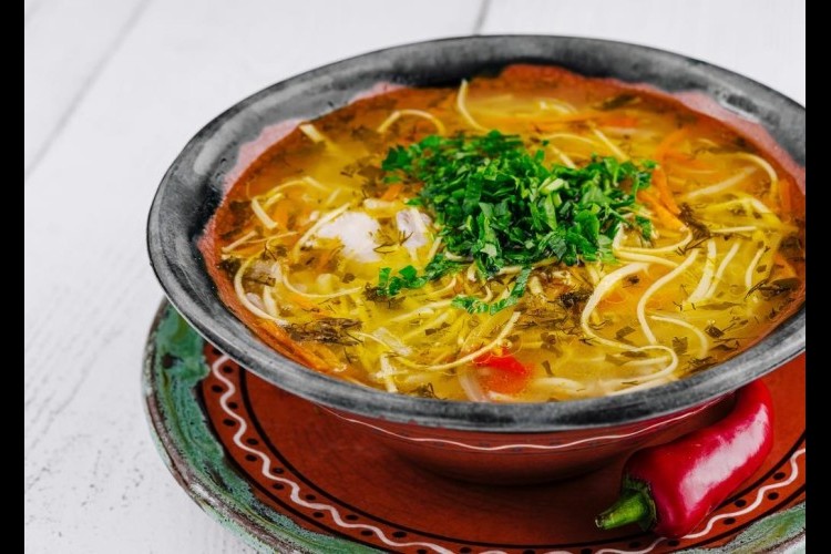 شوربة المعكرونة الأرمنية