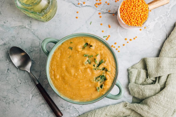 شوربة عدس كريمية بدون كريمة