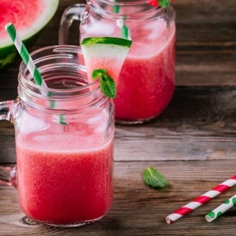 عصير البطيخ والموز