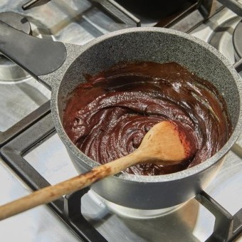 طريقة عمل صوص الكاكاو بالنشا