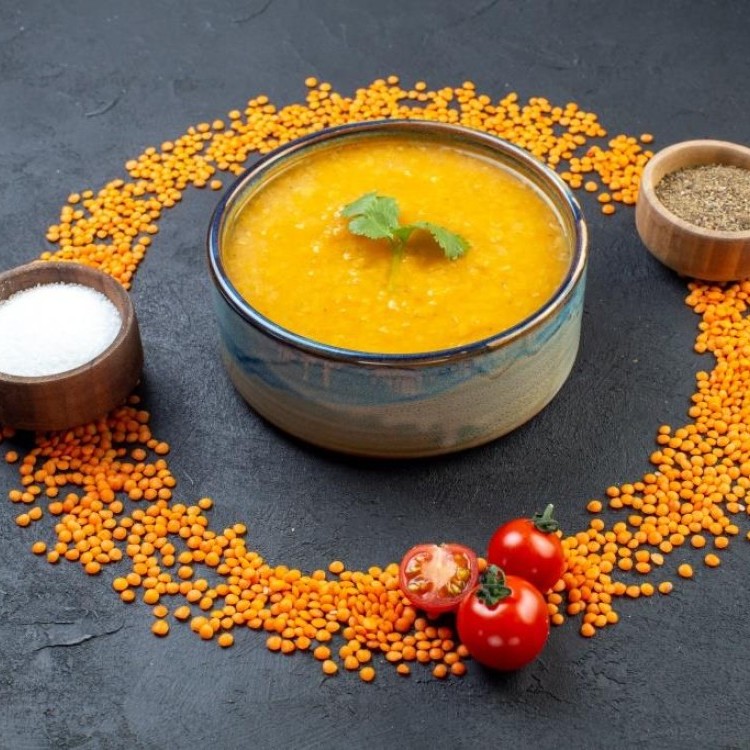 شوربة العدس الأصفر بالشعيرية