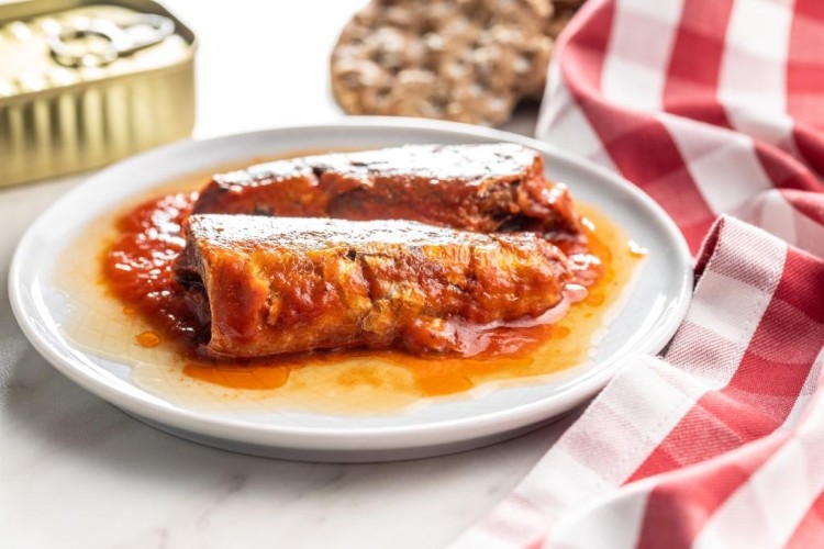 السردين المعلب بالصلصة