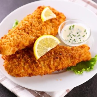 سمك فيليه مقرمش بصوص الليمون